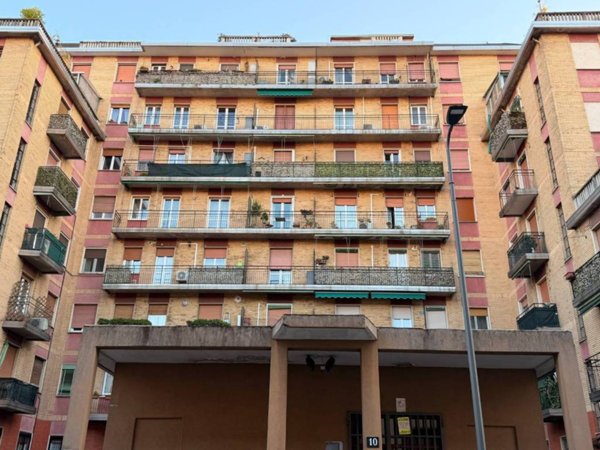 appartamento in vendita a Milano in zona Crescenzago