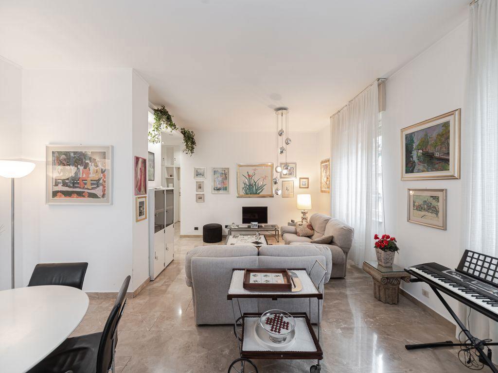 appartamento in vendita a Milano in zona Segnano