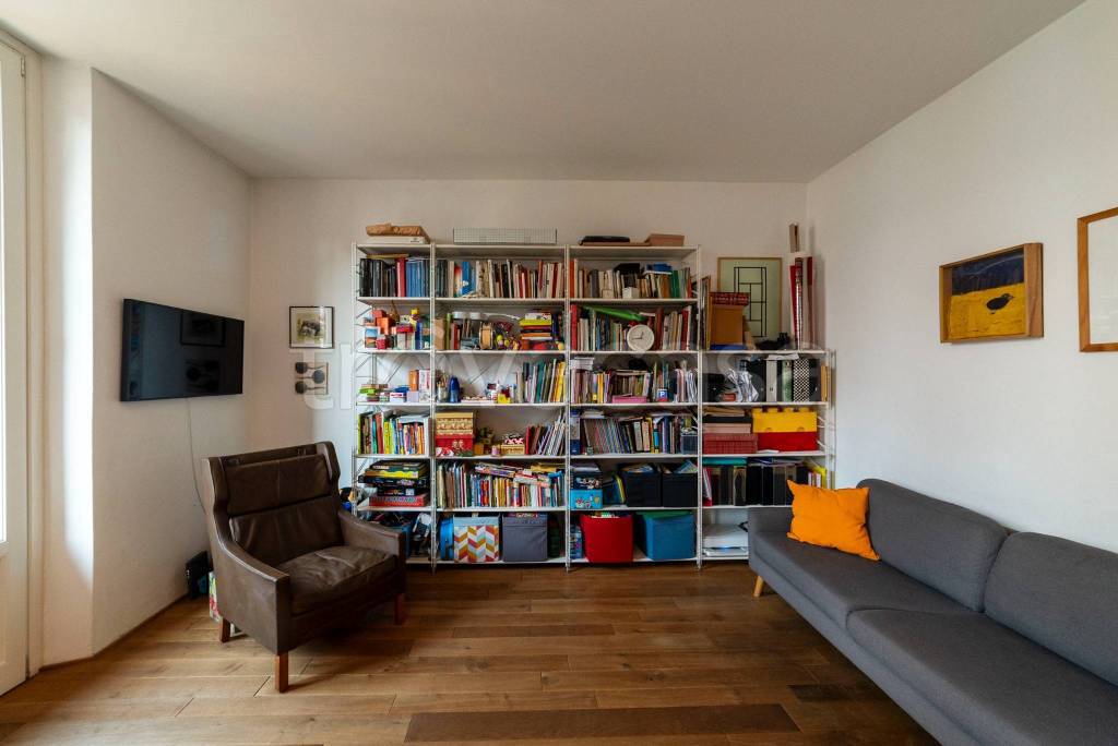 appartamento in vendita a Milano in zona Lambrate