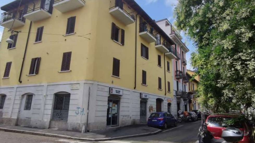 appartamento in vendita a Milano in zona Baggio