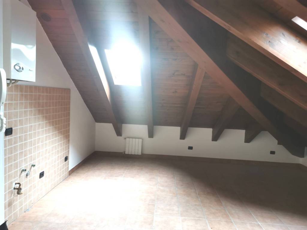 appartamento in vendita a Milano in zona Baggio