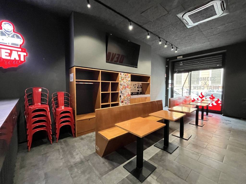 negozio in vendita a Milano in zona Isola