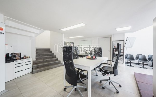 ufficio in vendita a Milano