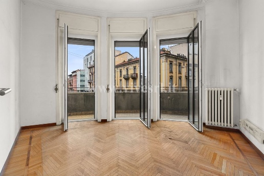 appartamento in vendita a Milano in zona Guastalla
