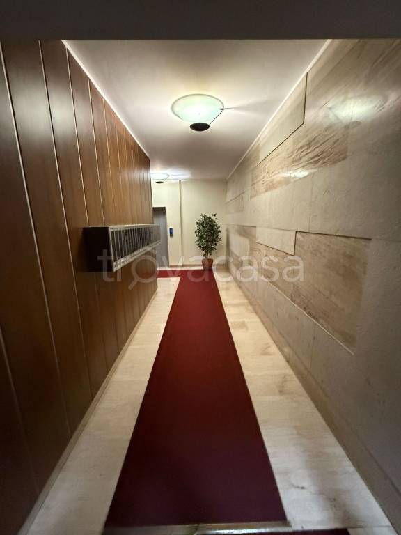 appartamento in vendita a Milano in zona Baggio