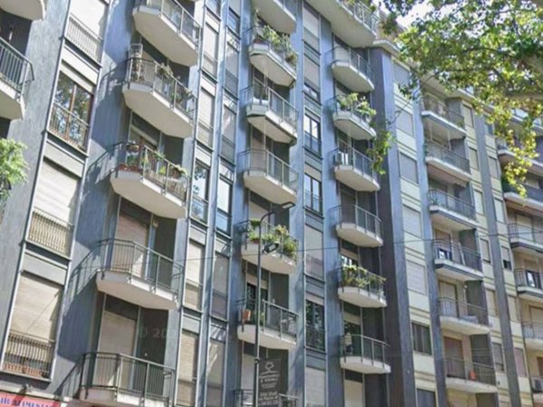 appartamento in vendita a Milano in zona Lambrate