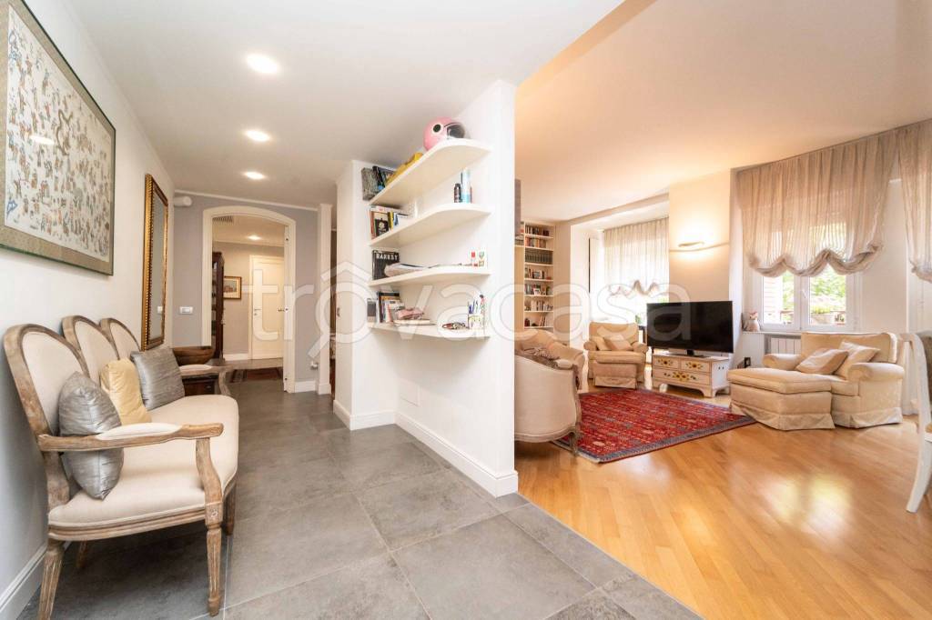 appartamento in vendita a Milano in zona Città Studi