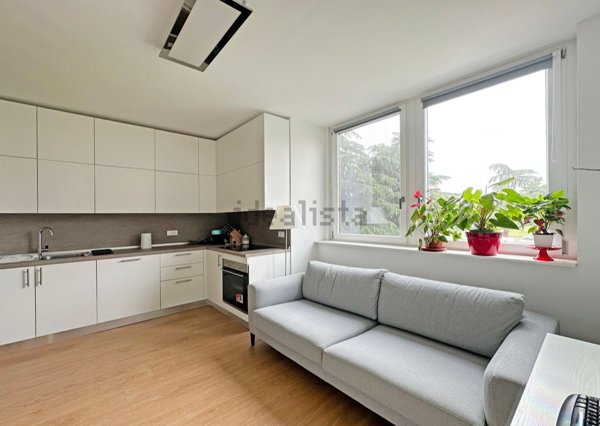 appartamento in vendita a Milano in zona Vigentino