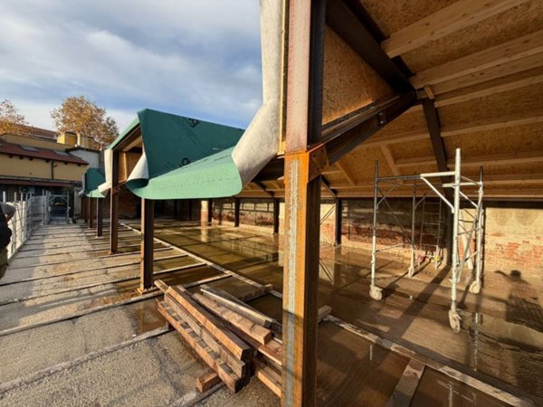 appartamento in vendita a Milano in zona Cascina dei Pomi