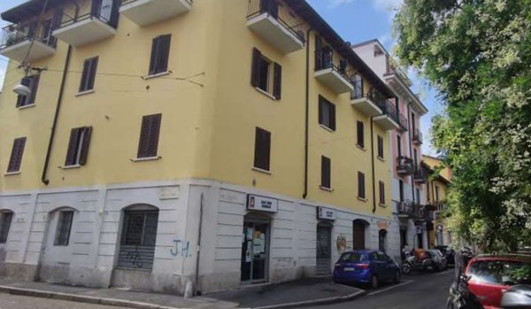 appartamento in vendita a Milano in zona Baggio