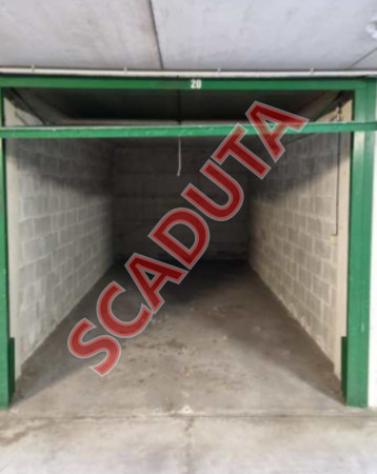 locale commerciale in vendita a Milano