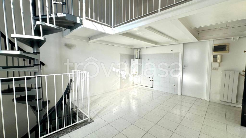 appartamento in vendita a Milano in zona Ortica