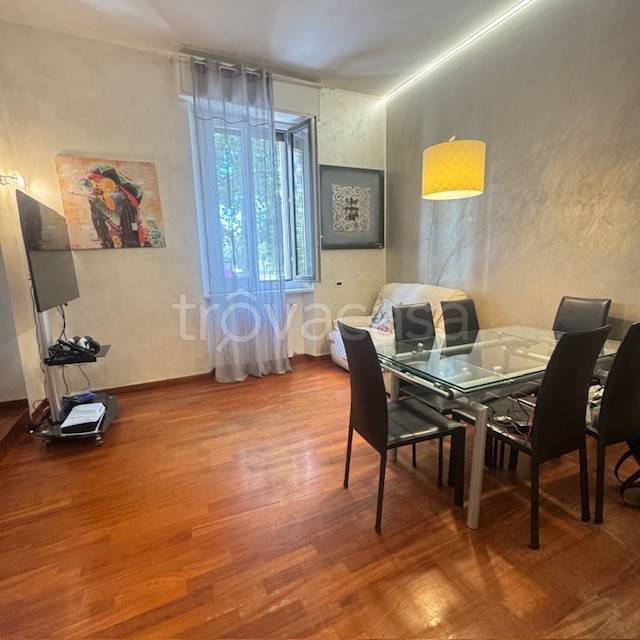 appartamento in vendita a Milano in zona Lorenteggio