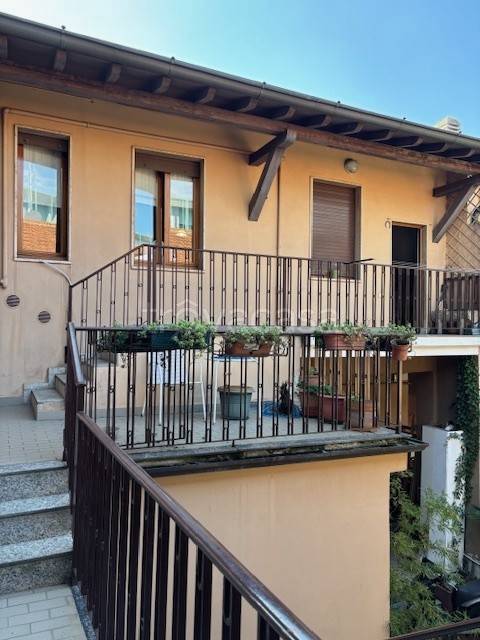 appartamento in vendita a Milano in zona Quarto Cagnino