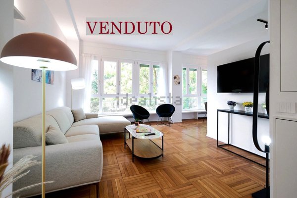 appartamento in vendita a Milano in zona Centro Direzionale