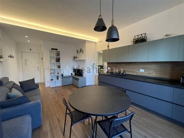 appartamento in vendita a Milano in zona Lorenteggio