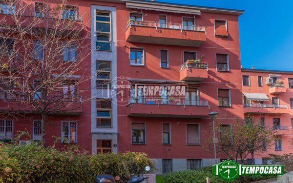 appartamento in vendita a Milano in zona Montalbino