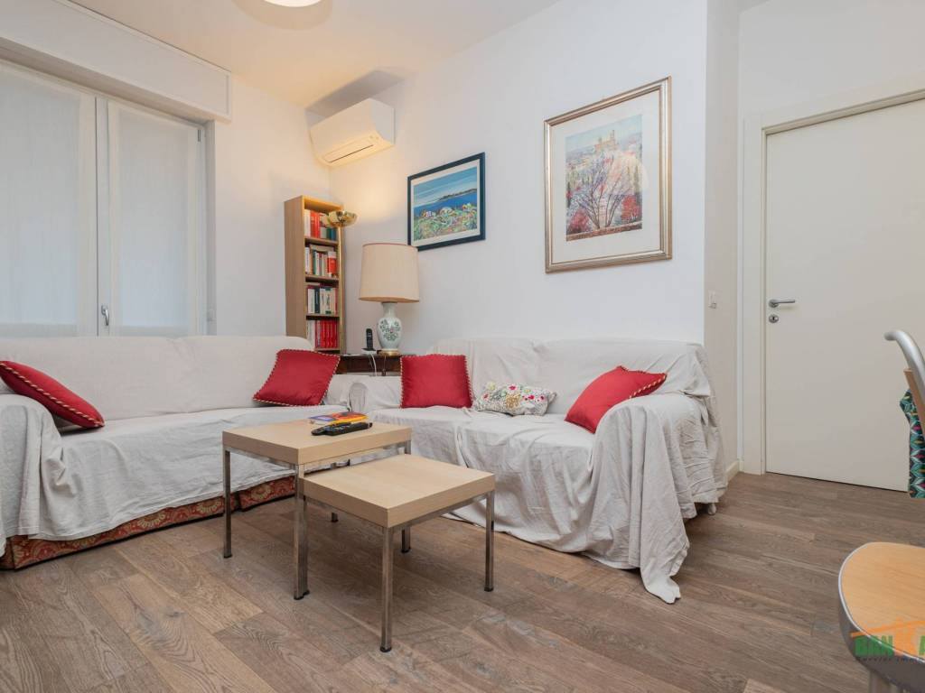 appartamento in vendita a Milano in zona Sempione