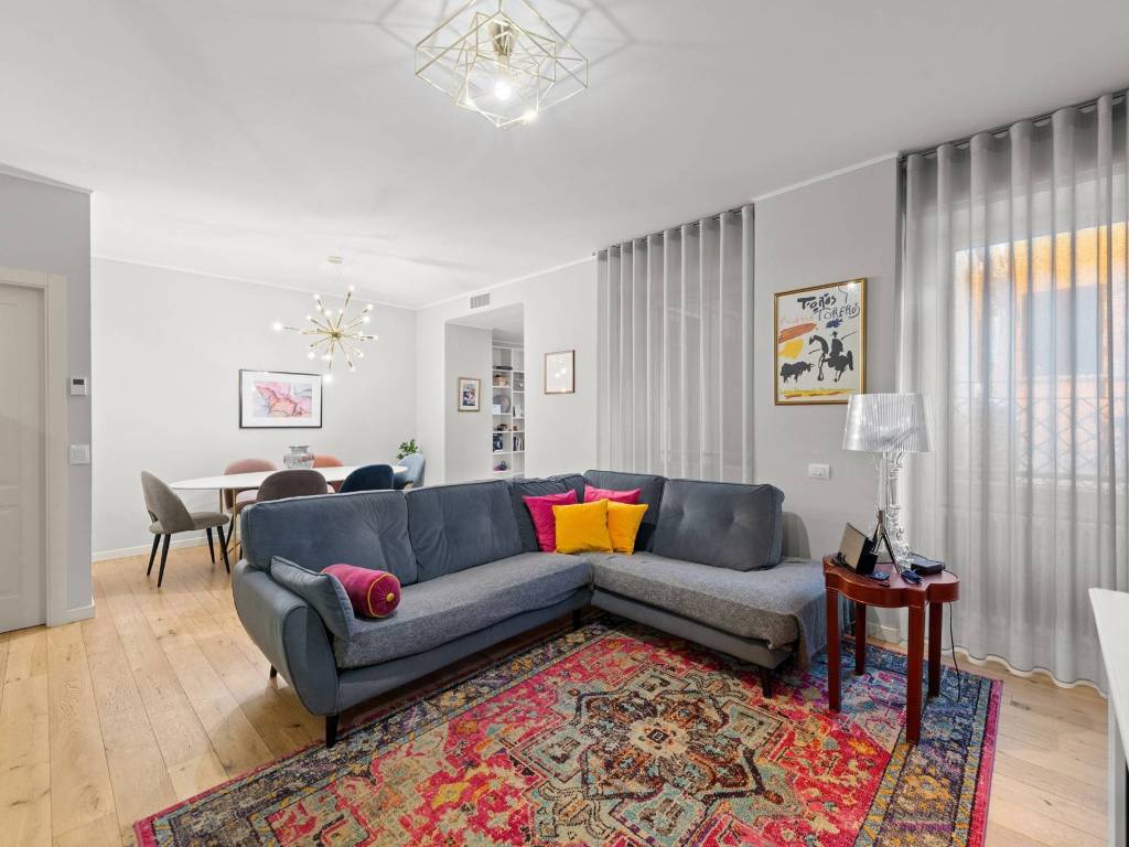 appartamento in vendita a Milano in zona Città Studi