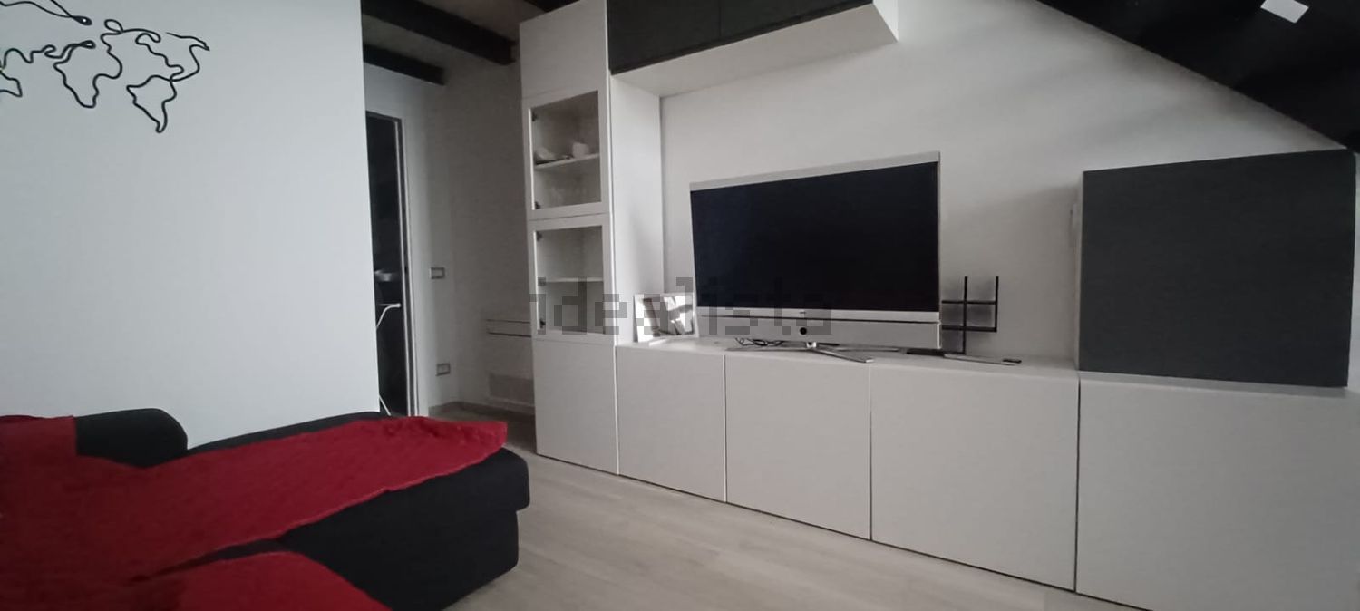 appartamento in vendita a Milano in zona Vigentino