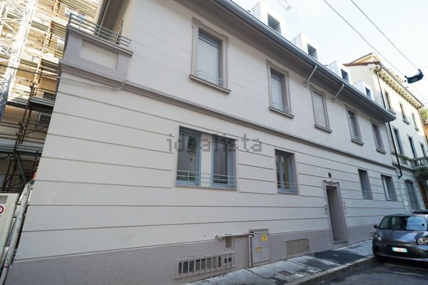 appartamento in vendita a Milano in zona Sempione