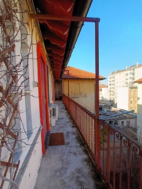 appartamento in vendita a Milano in zona Bocconi