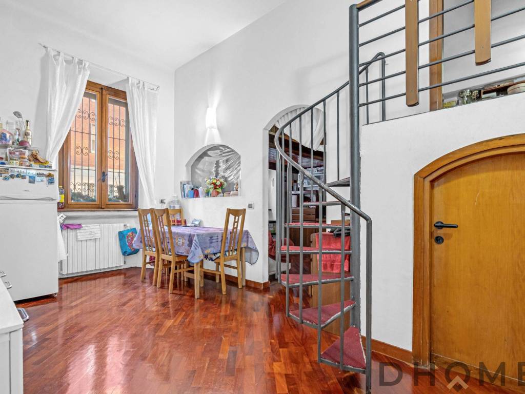 appartamento in vendita a Milano in zona Corvetto