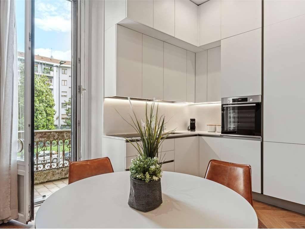appartamento in vendita a Milano in zona Solari