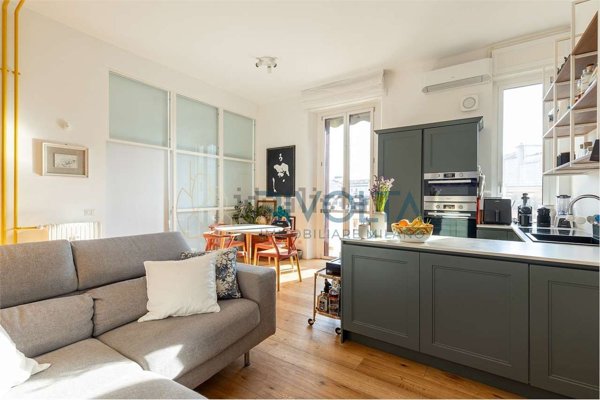 appartamento in vendita a Milano in zona Vigentino