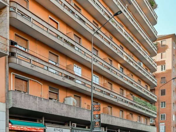 appartamento in vendita a Milano in zona Il Portello