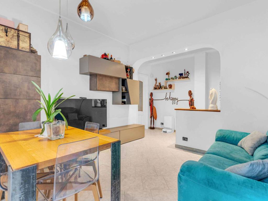 appartamento in vendita a Milano in zona Barona