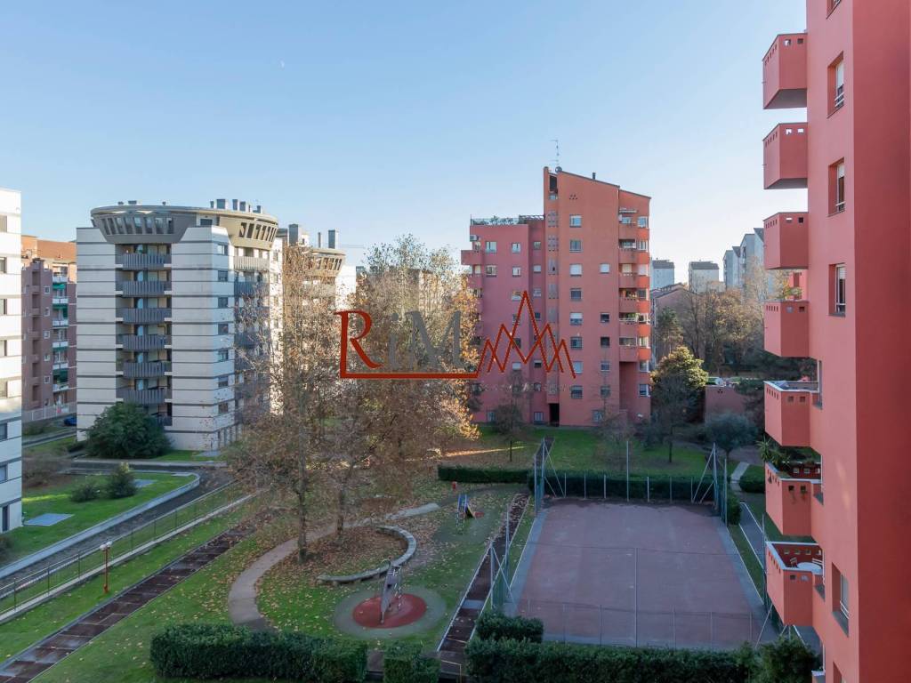 appartamento in vendita a Milano in zona Forze Armate