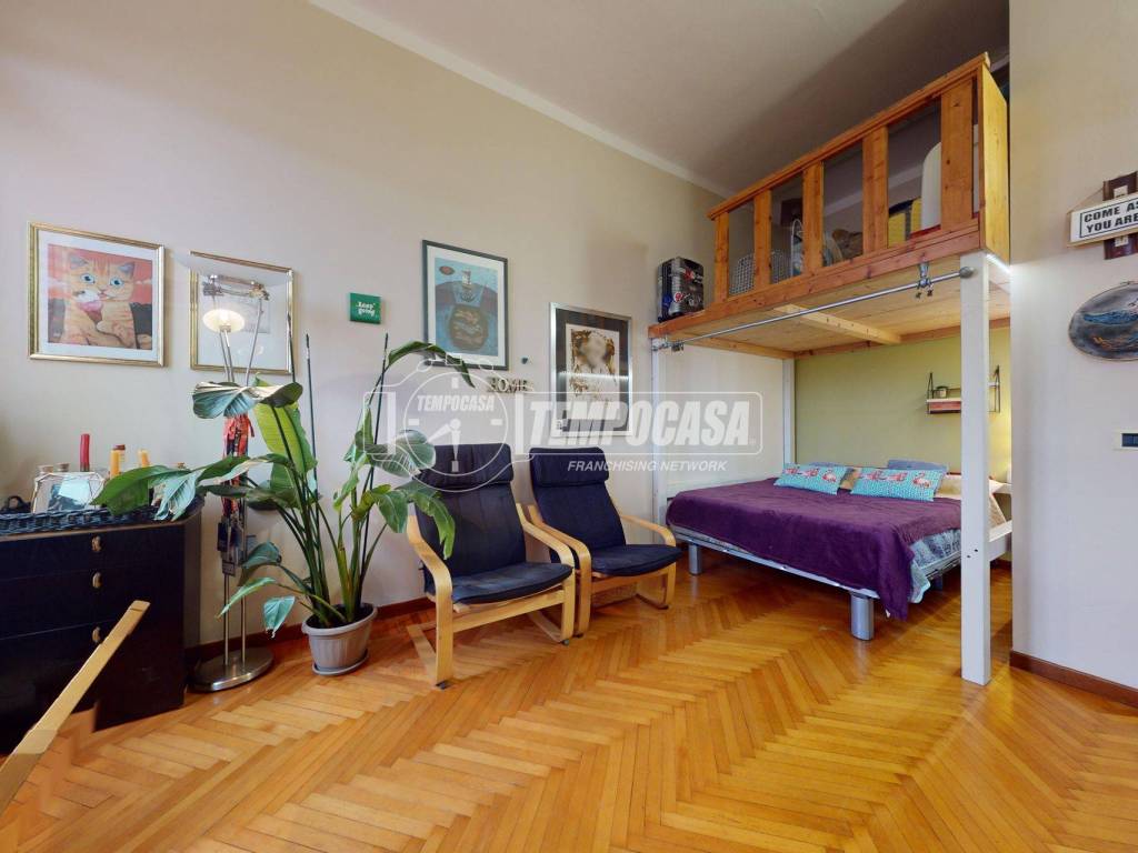 appartamento in vendita a Milano in zona Ghisolfa
