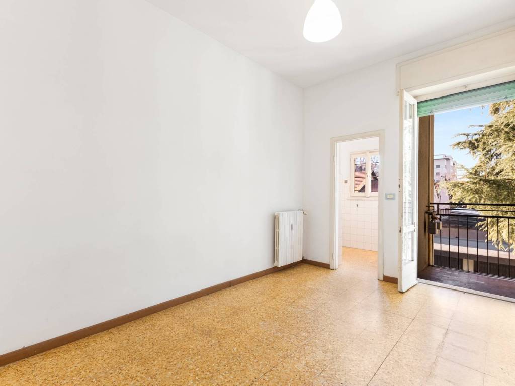 appartamento in vendita a Milano in zona Famagosta