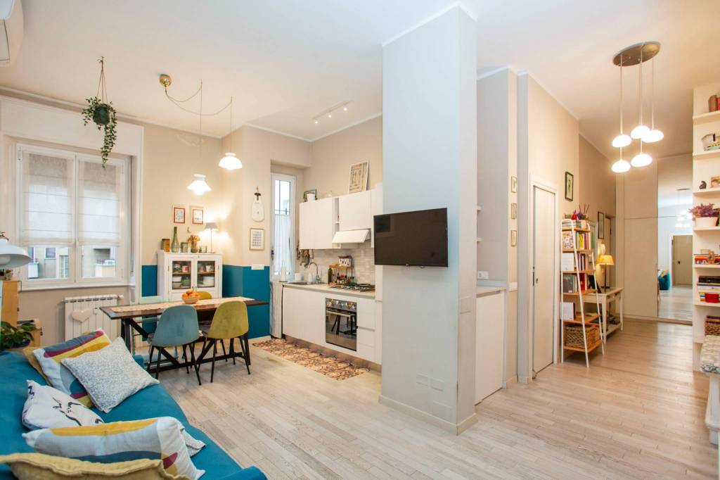 appartamento in vendita a Milano in zona Bocconi