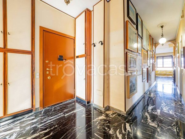 appartamento in vendita a Milano in zona Piazzale Lodi