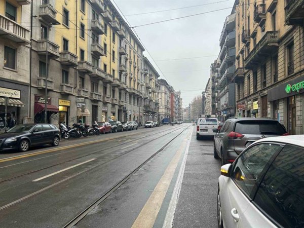 negozio in vendita a Milano in zona Centro Direzionale