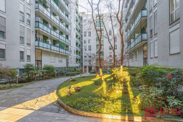 appartamento in vendita a Milano in zona Piazzale Lodi