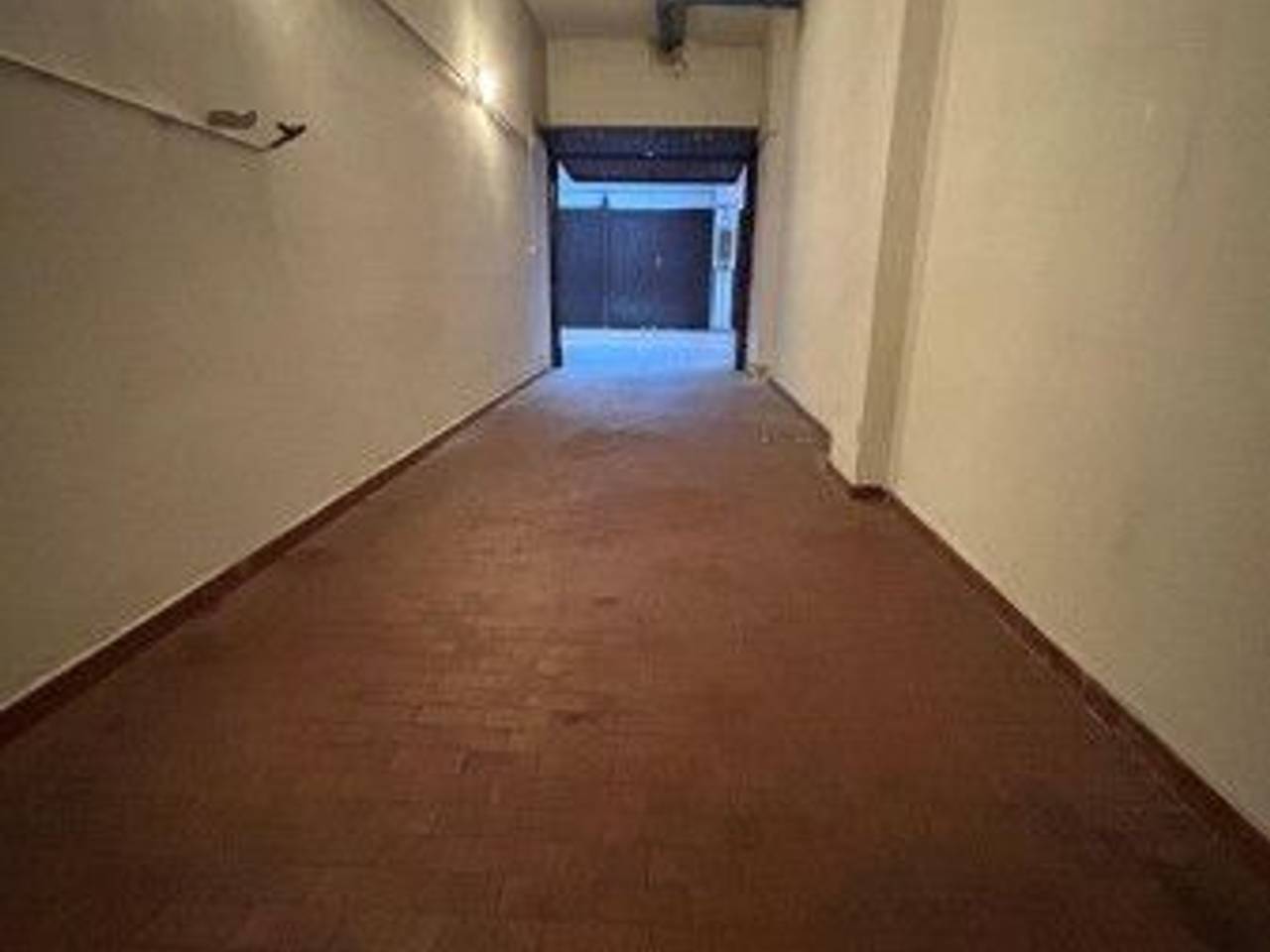 negozio in vendita a Milano in zona Porta Romana