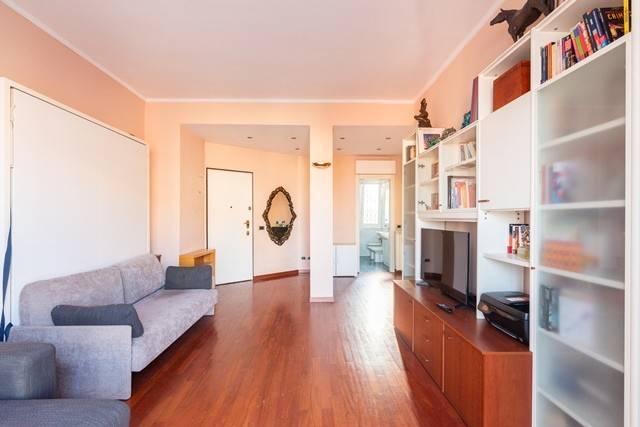 appartamento in vendita a Milano in zona Isola