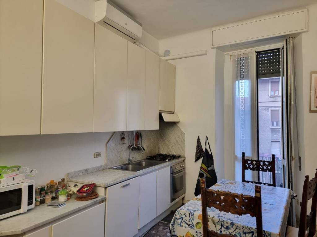 appartamento in vendita a Milano in zona Chiesa Rossa