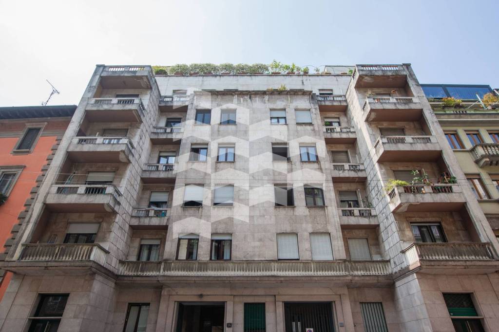 appartamento in vendita a Milano in zona Guastalla