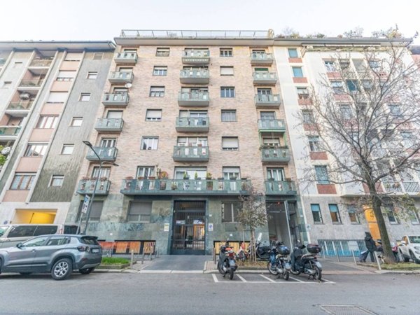 appartamento in vendita a Milano in zona XXII Marzo