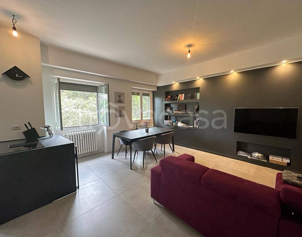 appartamento in vendita a Milano in zona Lorenteggio