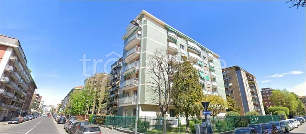 appartamento in vendita a Milano in zona Feltre