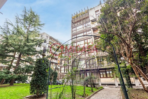 appartamento in vendita a Milano in zona Il Portello