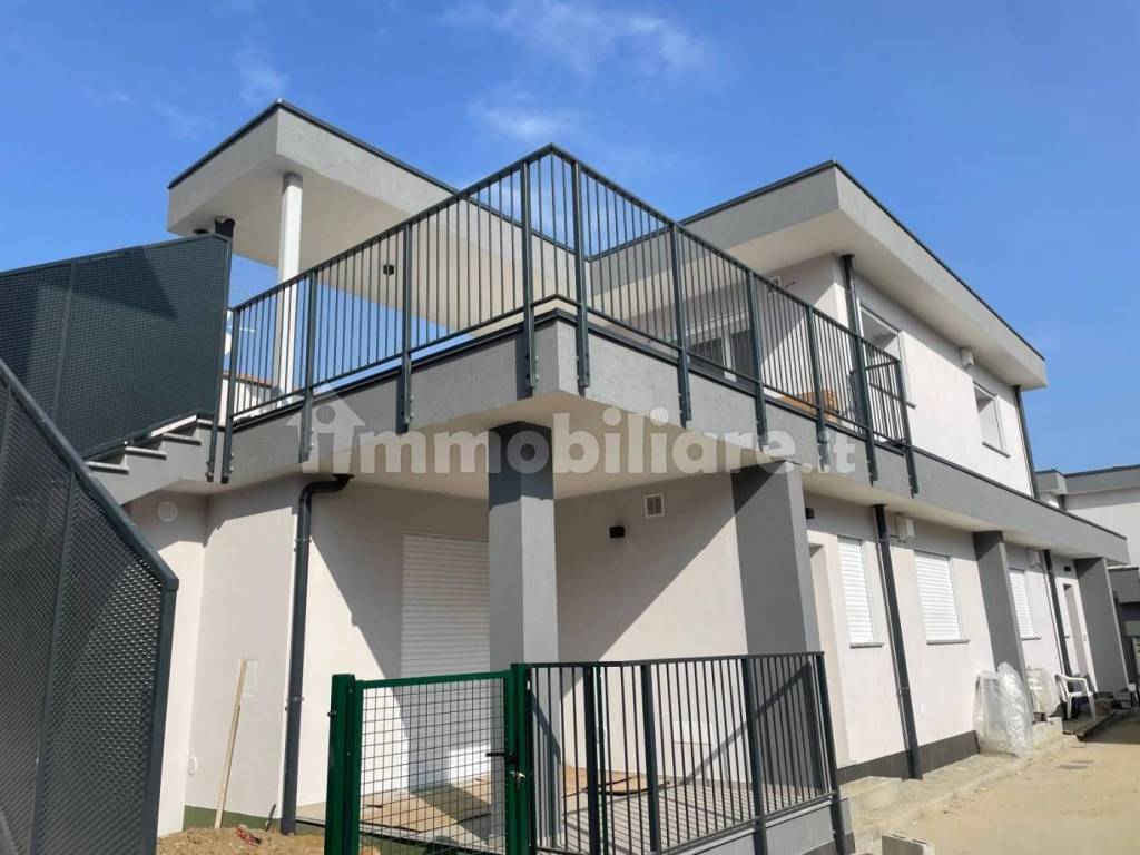 appartamento in vendita a Milano in zona Barona