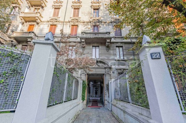 ufficio in vendita a Milano in zona Porta Venezia