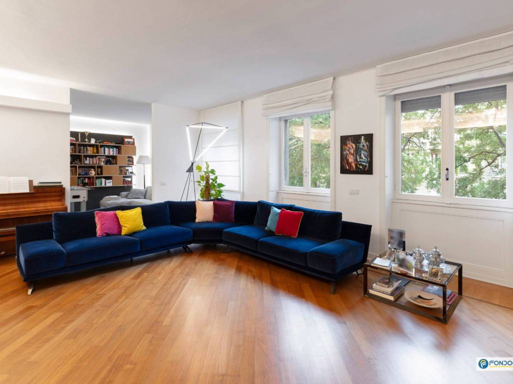 appartamento in vendita a Milano in zona Centro Direzionale
