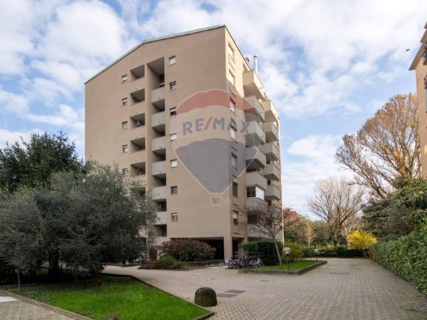 appartamento in vendita a Milano in zona Quarto Oggiaro